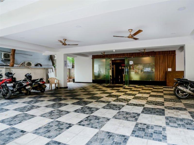 Hotel O Gokul Grand Near Sr Nagar Police Station Хидерабад Екстериор снимка