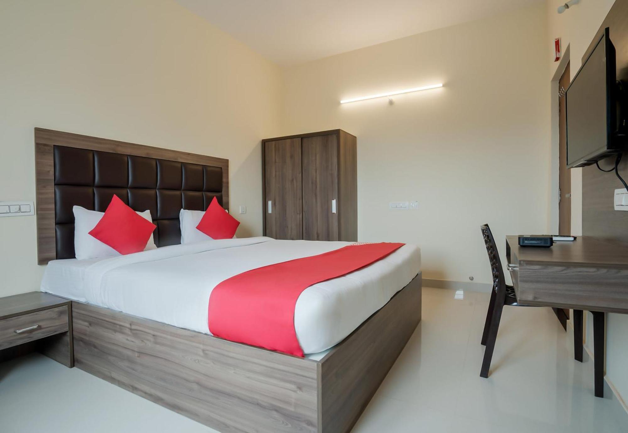 Hotel O Gokul Grand Near Sr Nagar Police Station Хидерабад Екстериор снимка