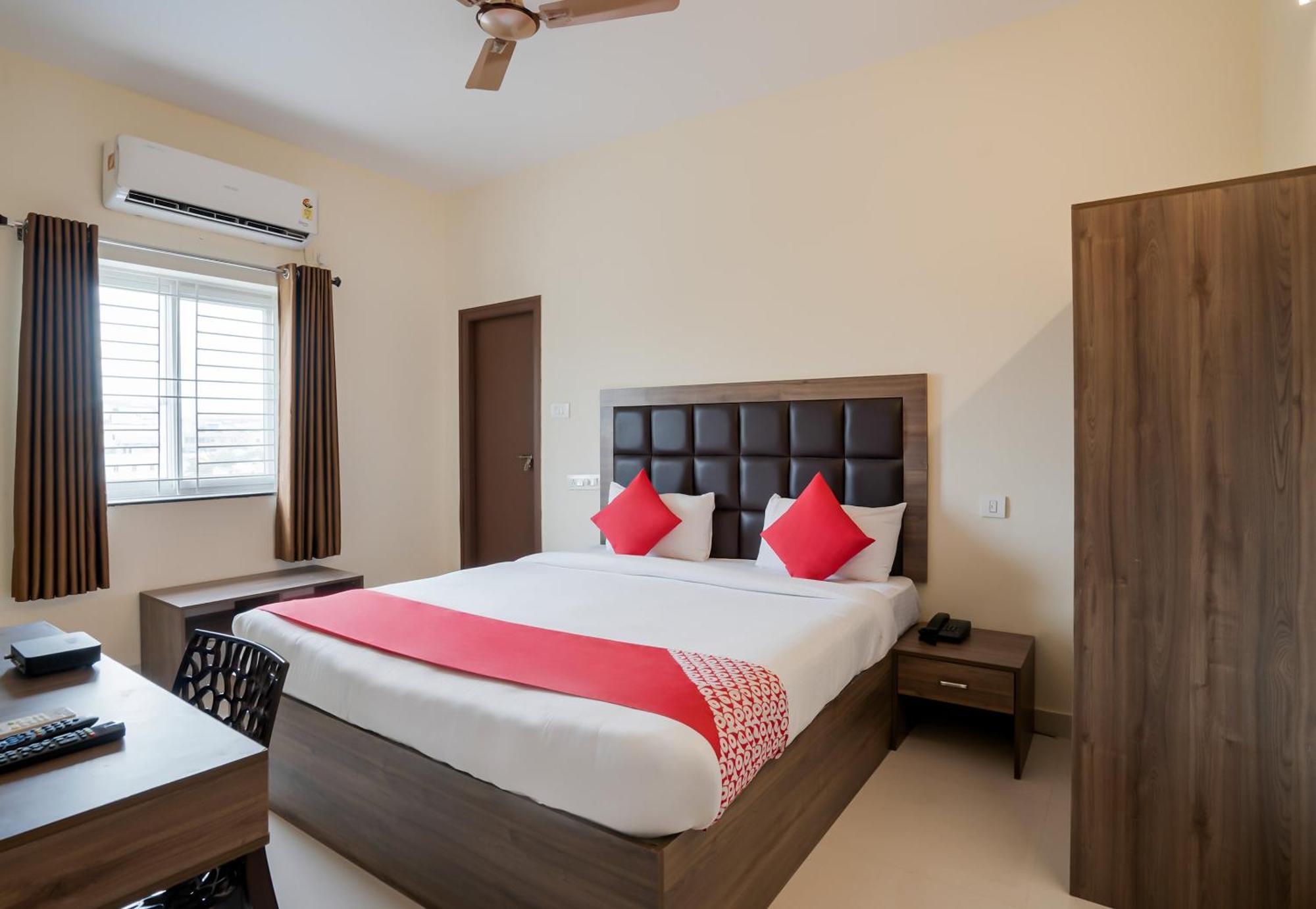 Hotel O Gokul Grand Near Sr Nagar Police Station Хидерабад Екстериор снимка