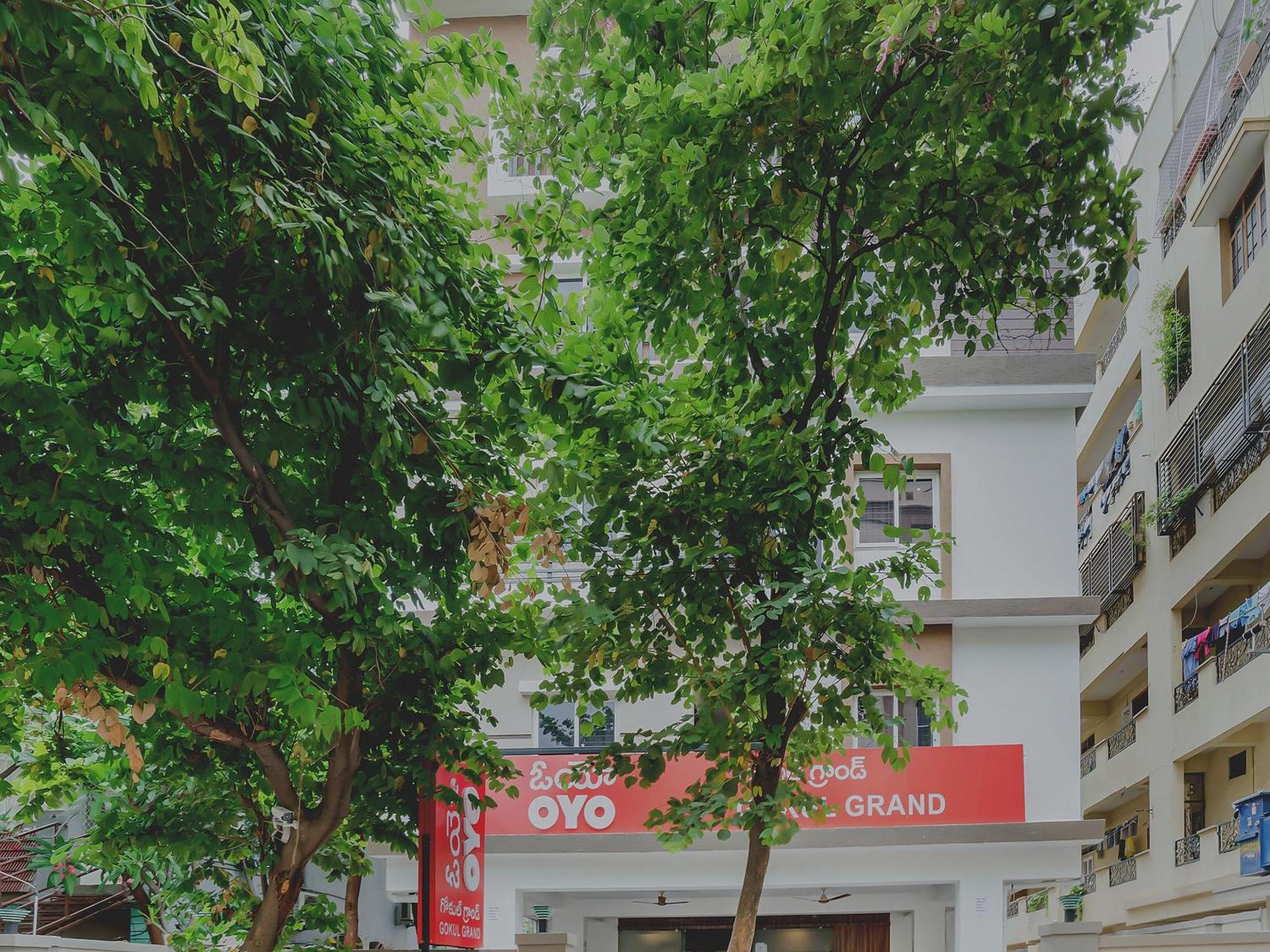 Hotel O Gokul Grand Near Sr Nagar Police Station Хидерабад Екстериор снимка