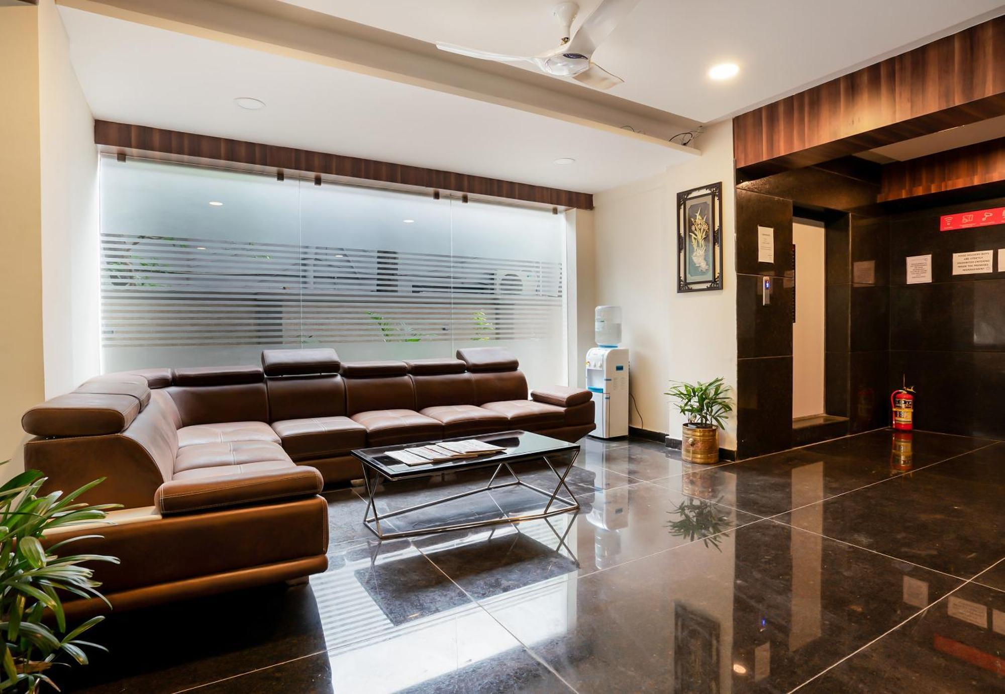 Hotel O Gokul Grand Near Sr Nagar Police Station Хидерабад Екстериор снимка
